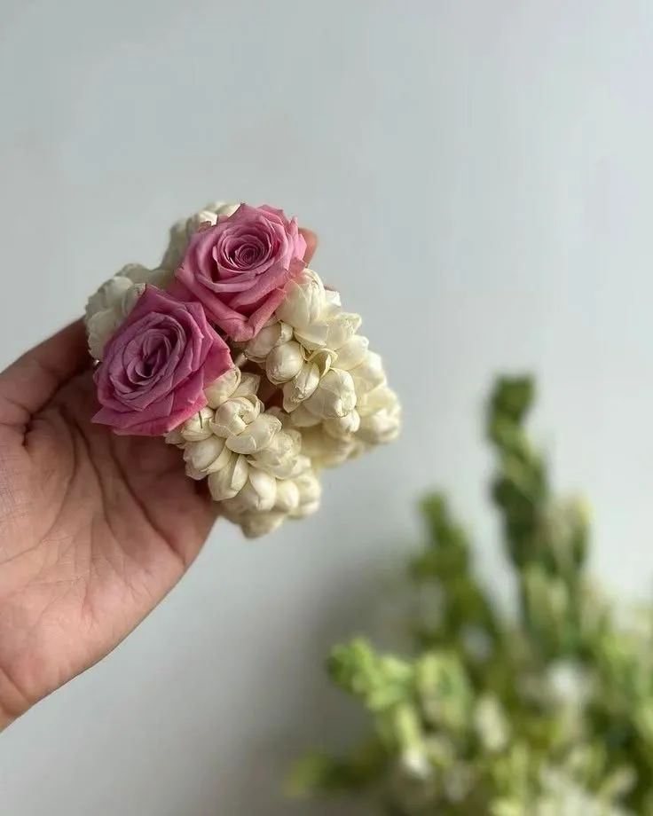 Pink Rose & Jasmine Gajray