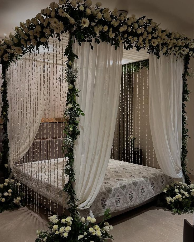 Ivory Dreamy Canopy