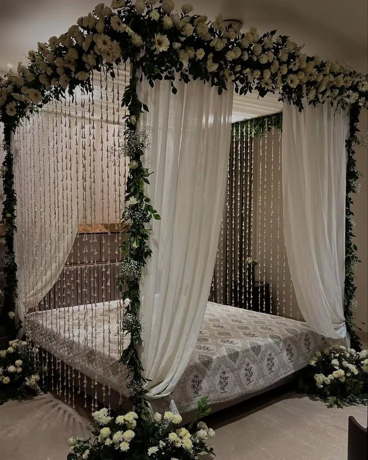 Ivory Dreamy Canopy