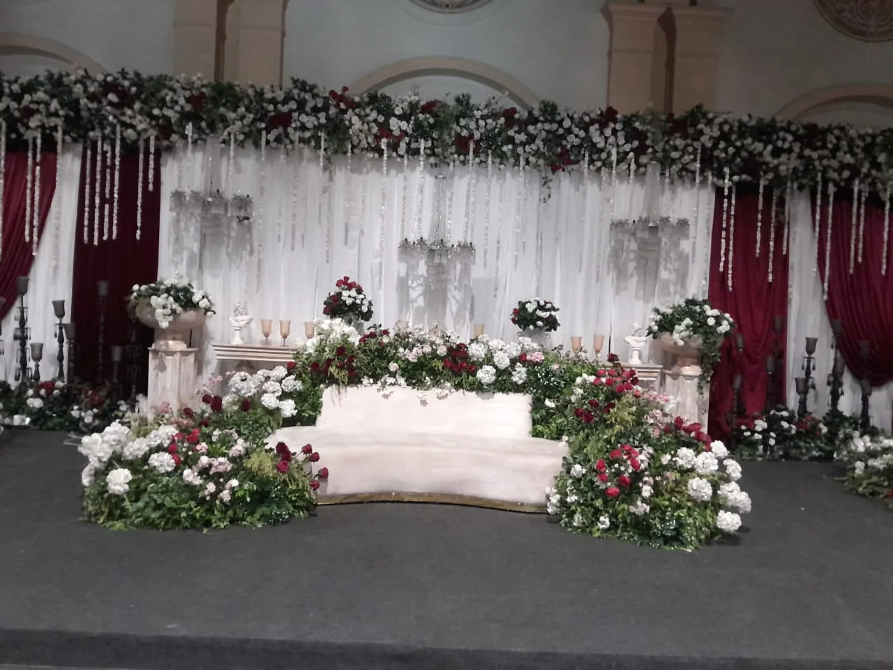 Red & White Rose Stage Decor